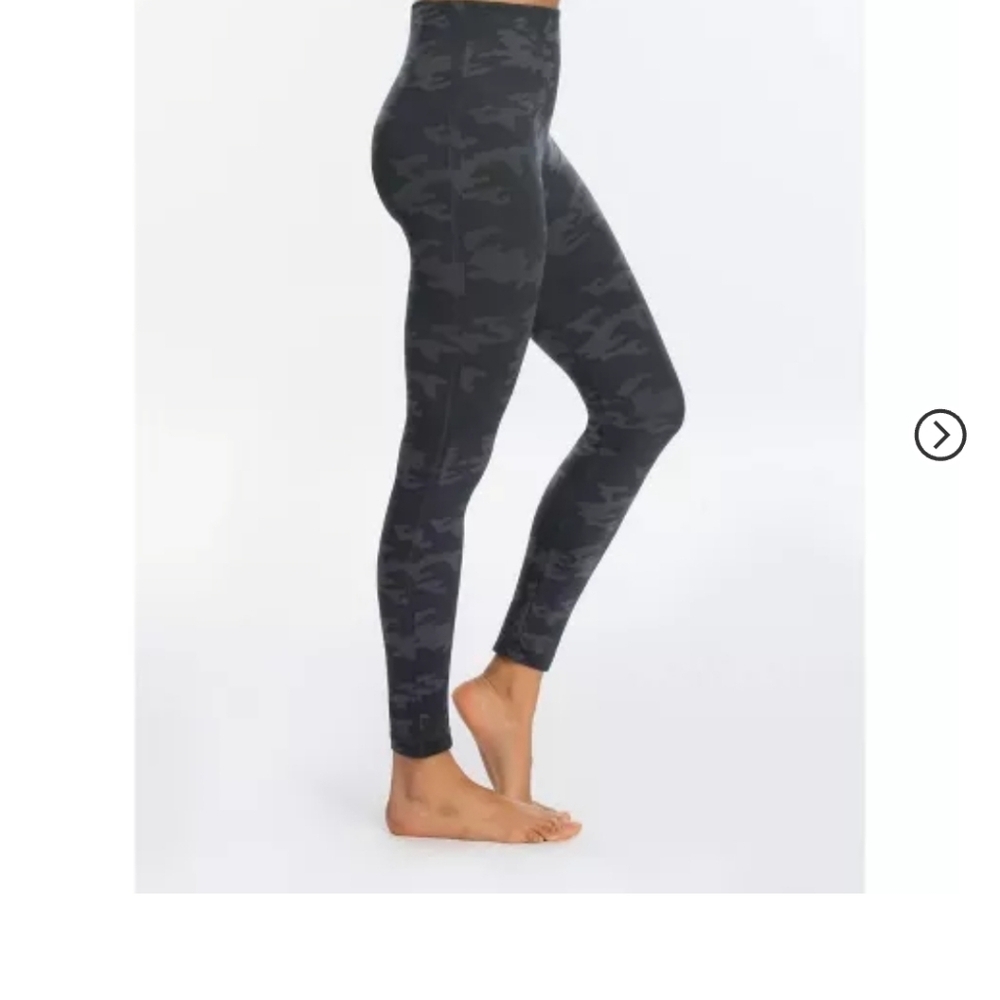 Spanx Look at Me Now Leggings in Black Camo size XL Brand New without tags - Picture 7 of 7